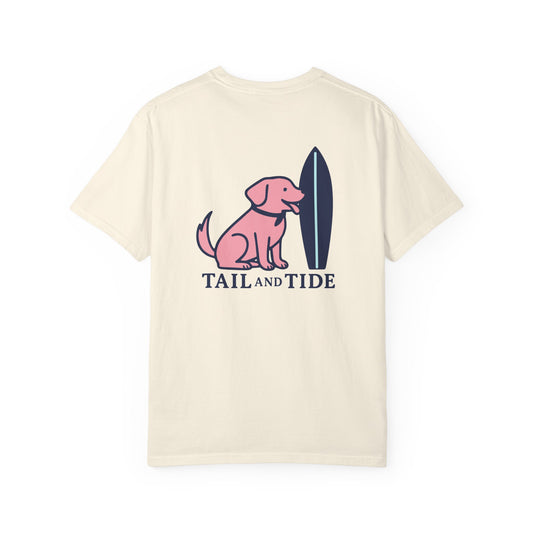 Labrador Surfboard Tee – Preppy Coastal Dog Mom Shirt | Tail and Tide Co.