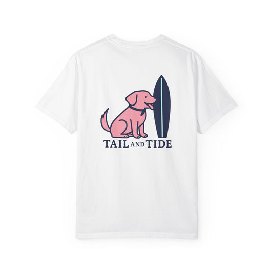 Labrador Surfboard Tee – Preppy Coastal Dog Mom Shirt | Tail and Tide Co.